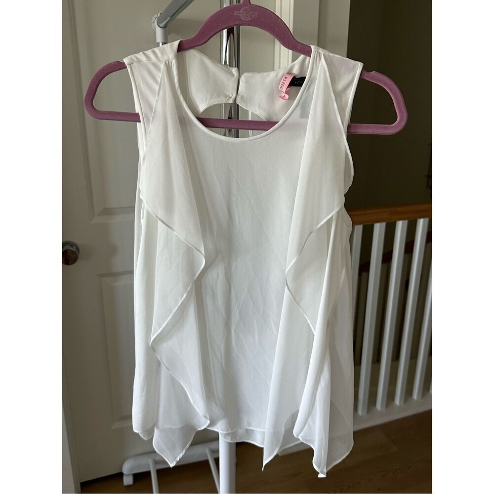 BCBGMAXAZRIA Breezy Sleeveless Ruffle Blouse Womens XS White Ruffle Open Back